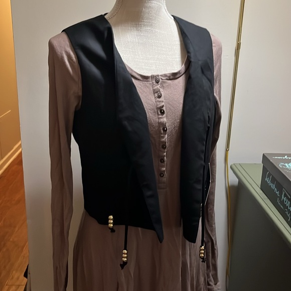 NWT Emerson Lang Black Vest with tie front - Picture 5 of 8